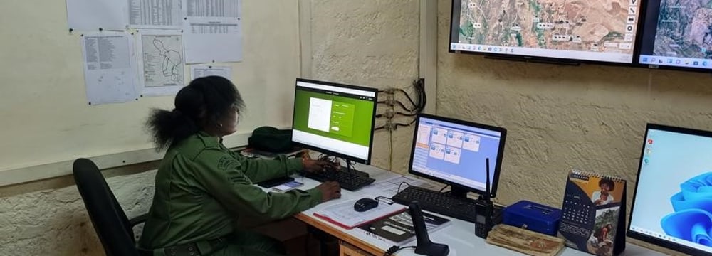 Purity Wambuyu, Radio Operator und Rangerin im Lewa Wildlife Conservancy in Kenia.