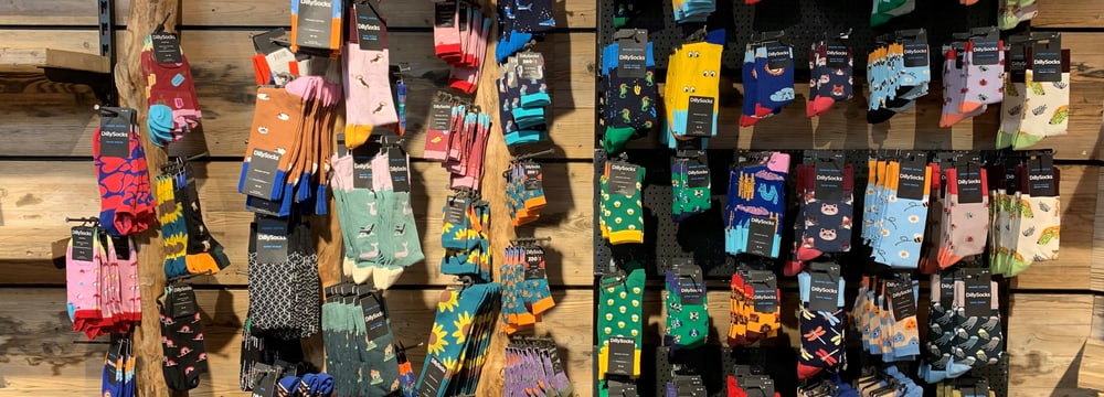 Auslage im Zooshop mit Dilly-Socken.