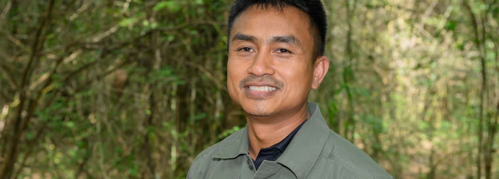 Conservation Fellow Manoon Pliosungnoen vom Naturschutzprojekt Kaeng Krachan in Thailand.