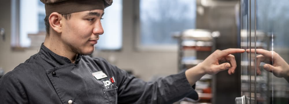 Mitarbeiter Zoorestaurants in der Grossküche