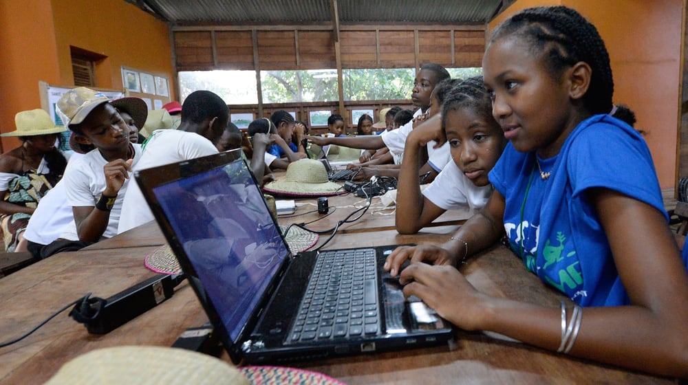 Kinder engagieren sich in den Naturschutzklubs des Conservation Education Center in Madagaskar.
