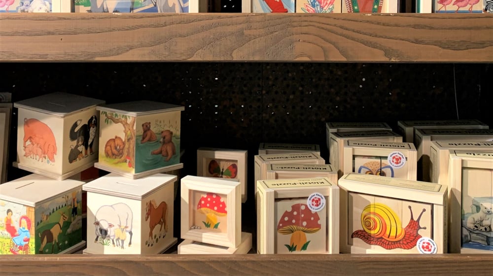 Holzspiele von Atelier Fischer im Zooshop.