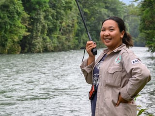 Conservation Fellow Rosa Yaneswara, Tierärztin im SOCP.