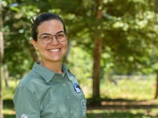 Conservation Fellow Fernanda Mussi Fontoura, Feldkoordinatorin am Institut Arara Azul. 