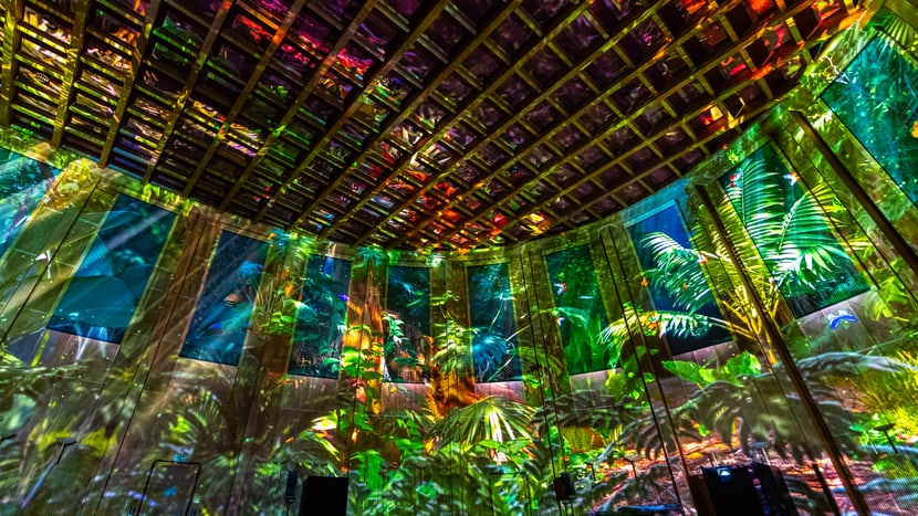Bild des Pixelzoos in der Kirche auf der Egg in Zürich.