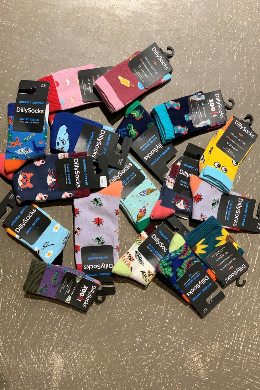 Auslage im Zooshop mit Dilly-Socken.